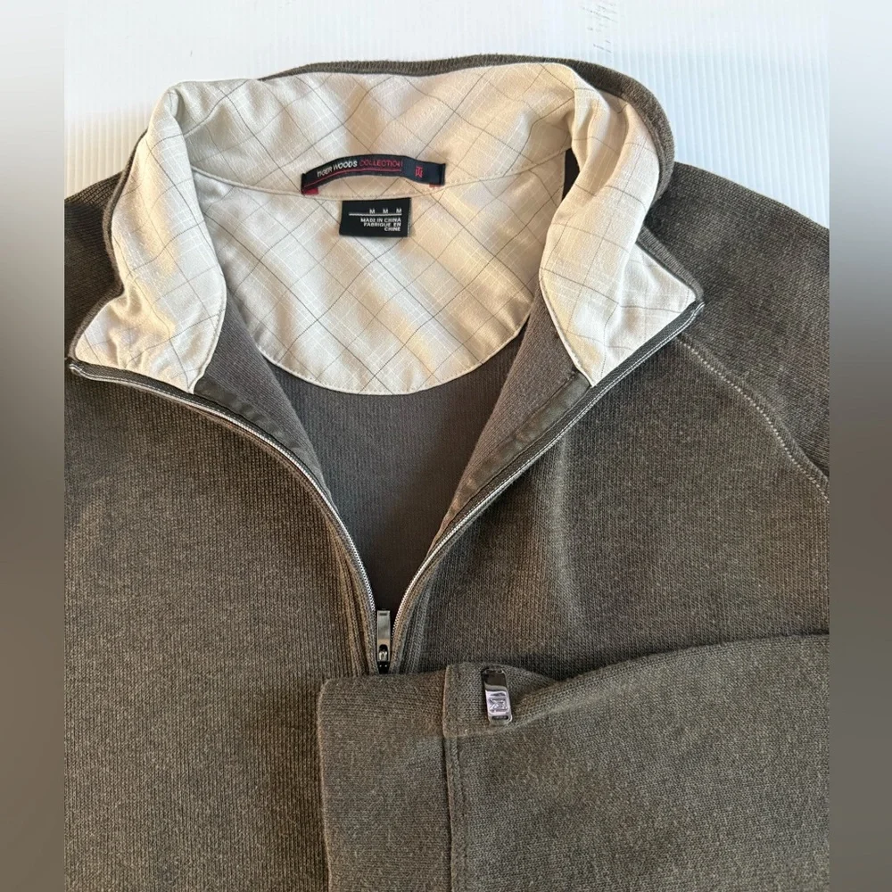 Tiger Woods Collection Half Zip Pullover Sweater Men’s Size Medium Color Brown‎
